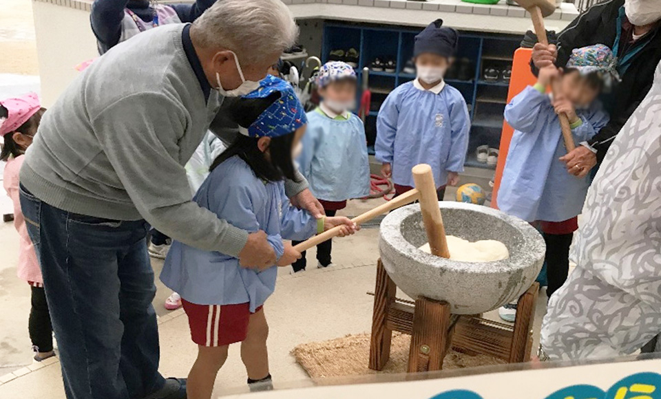 町の子ども達との交流